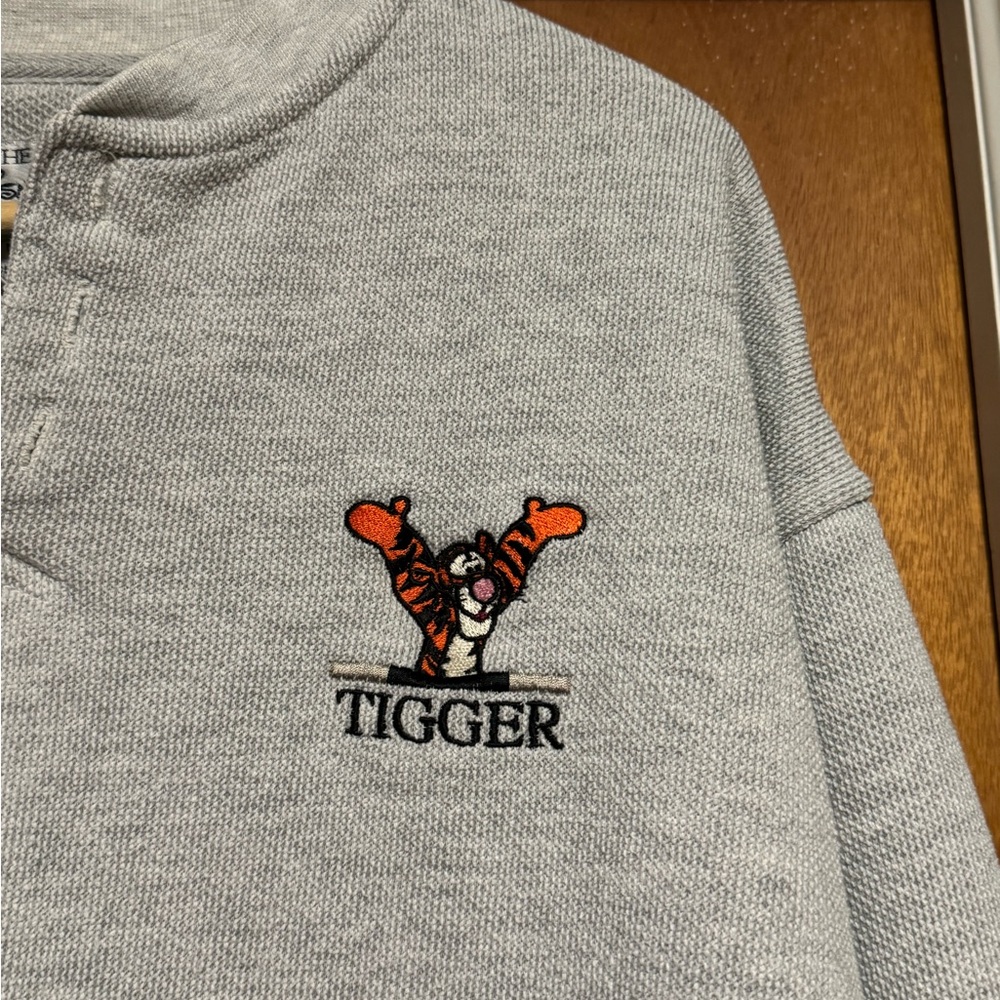 Vintage The Disney Store Tigger Three Button Gray Long Sleeve Shirt XL